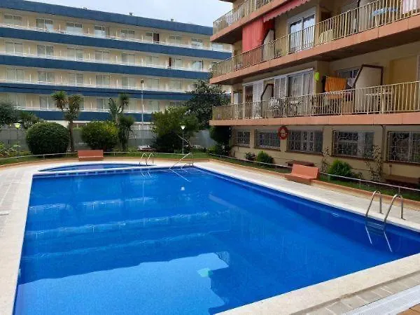 Fantastico Piso Con Piscina En Corazon De Fenals